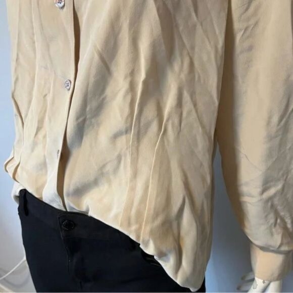 Vintage 100% Silk button front pleated sides blouse by Evan Picone size Large - Picture 3 of 7